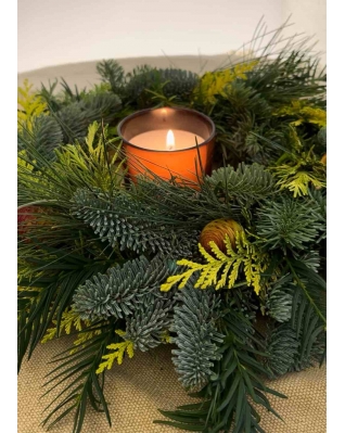 Різдвяний віночок із живої хвої